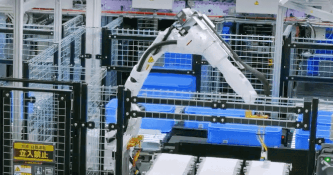 Roboter zum Kommissionieren von Stücken